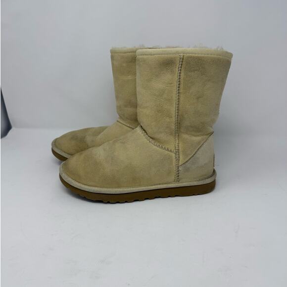 Ladies SZ 6 Ugg Beige Suede/Sheepskin Lined Boot - Picture 3 of 7